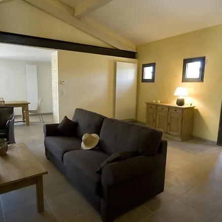 Hameau De Pichovet Country house *